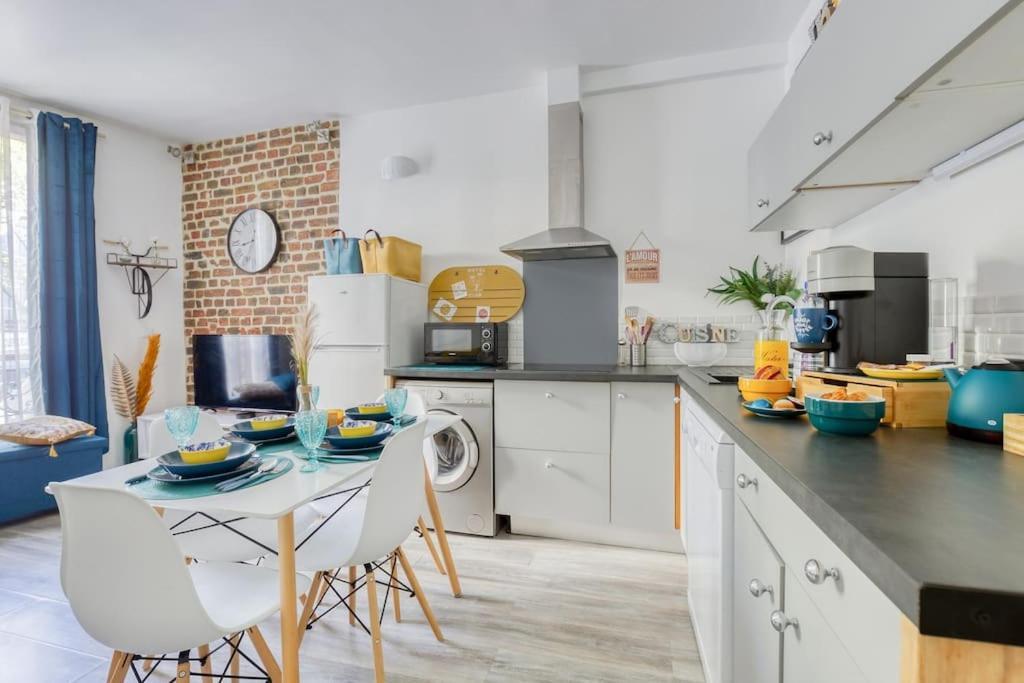 Apartamento Escale A Paris Metro & Parking Saint-Ouen  Exterior foto